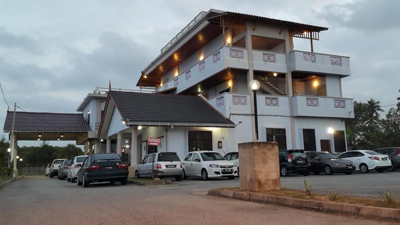 Kanza Beach Inn Marang Esterno foto