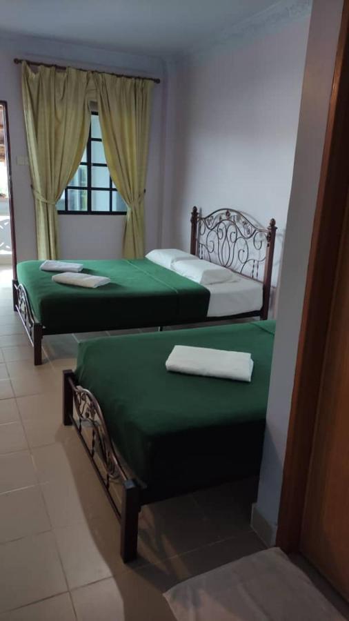 Kanza Beach Inn Marang Esterno foto