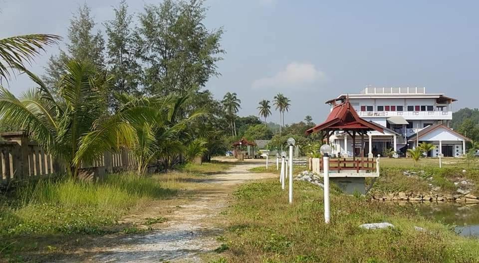 Kanza Beach Inn Marang Esterno foto