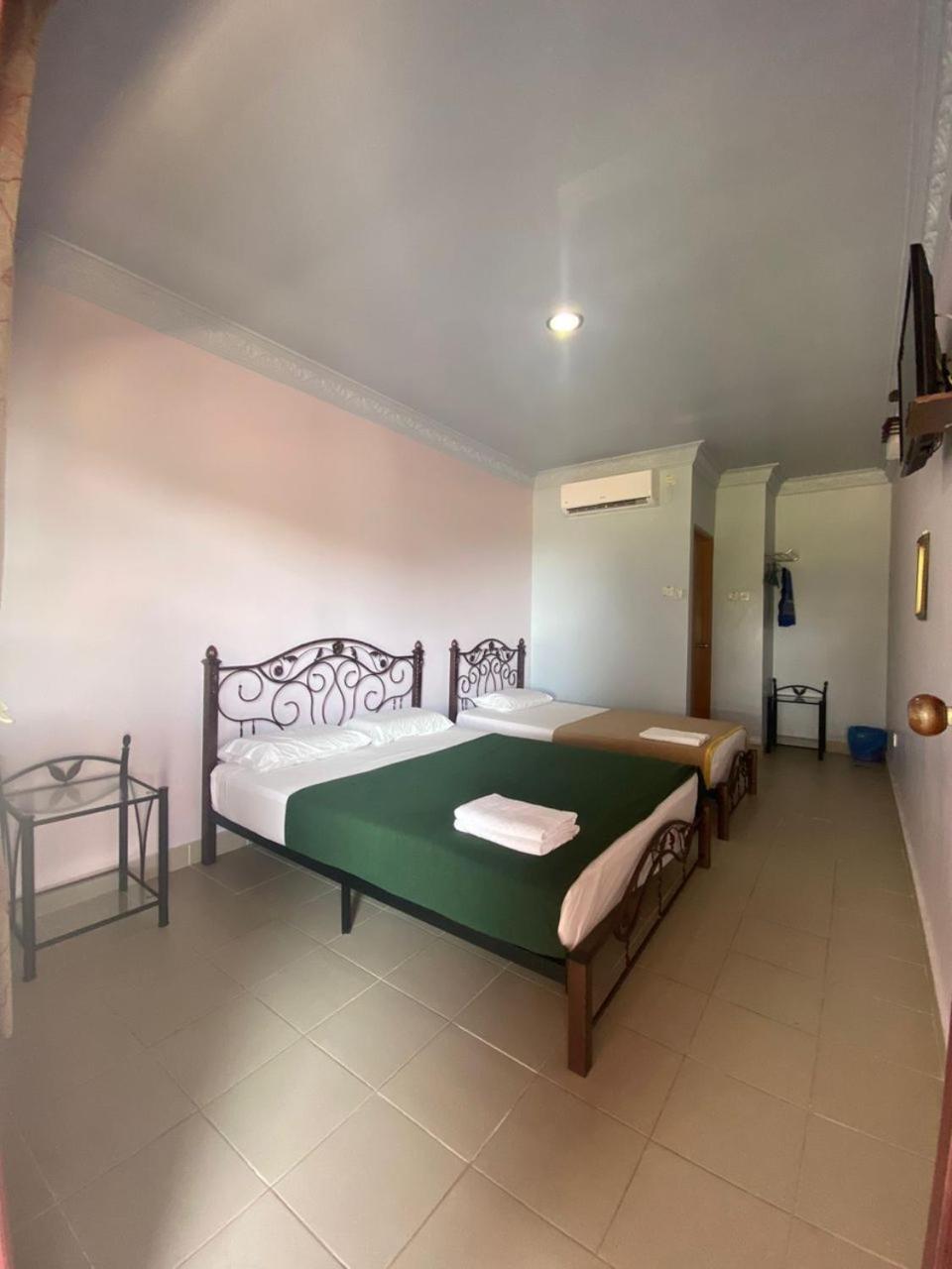 Kanza Beach Inn Marang Esterno foto