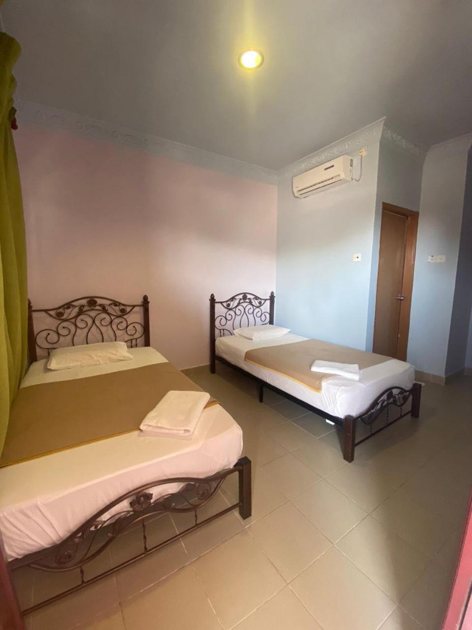 Kanza Beach Inn Marang Esterno foto