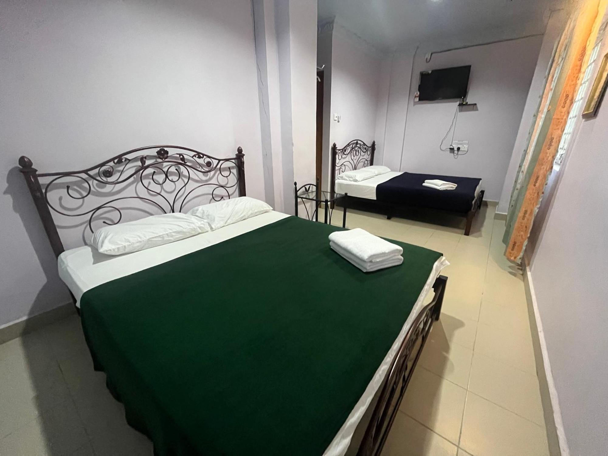 Kanza Beach Inn Marang Esterno foto
