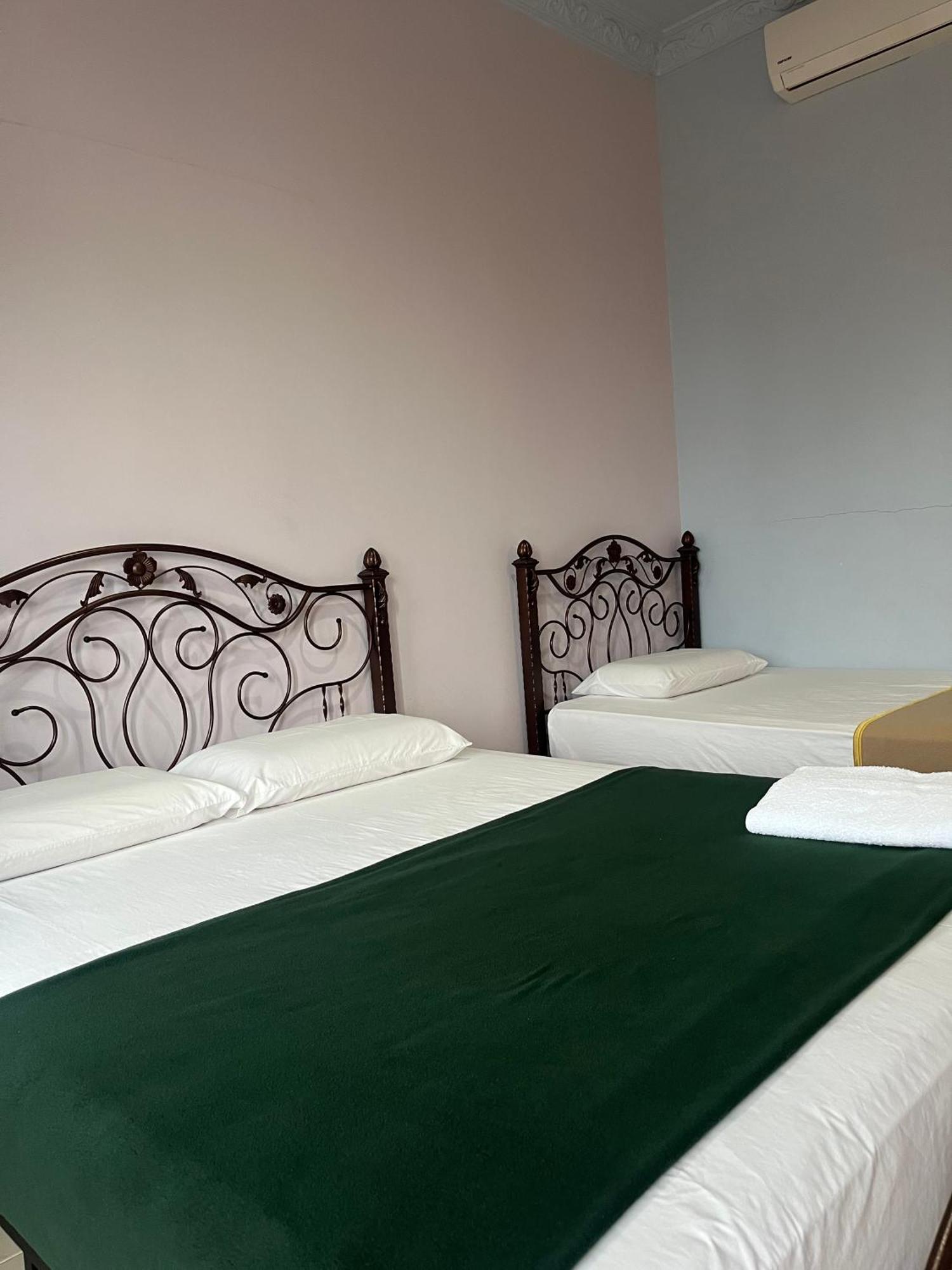 Kanza Beach Inn Marang Esterno foto