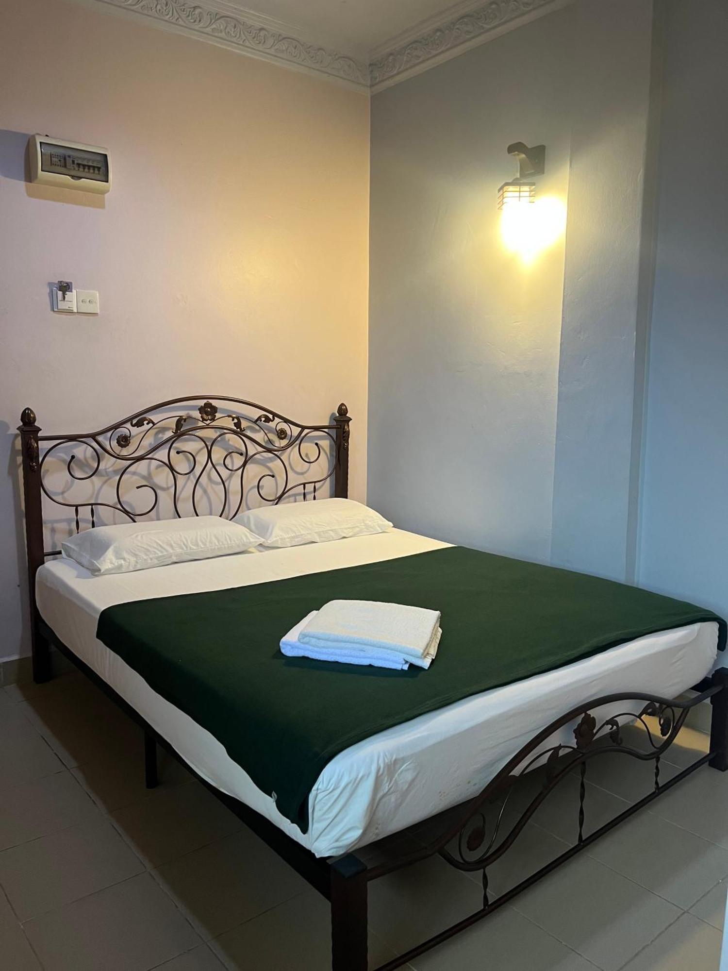 Kanza Beach Inn Marang Esterno foto