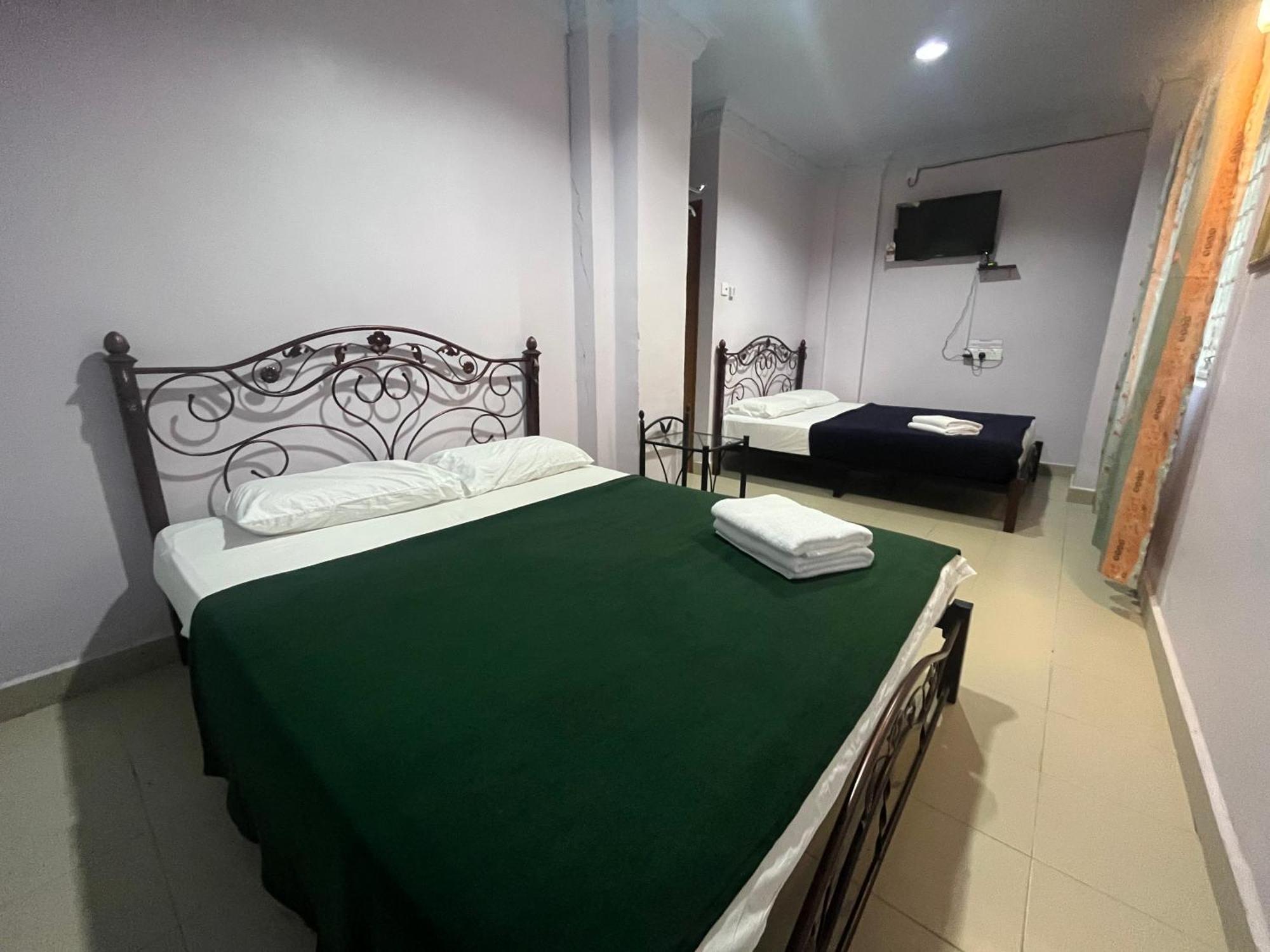 Kanza Beach Inn Marang Esterno foto