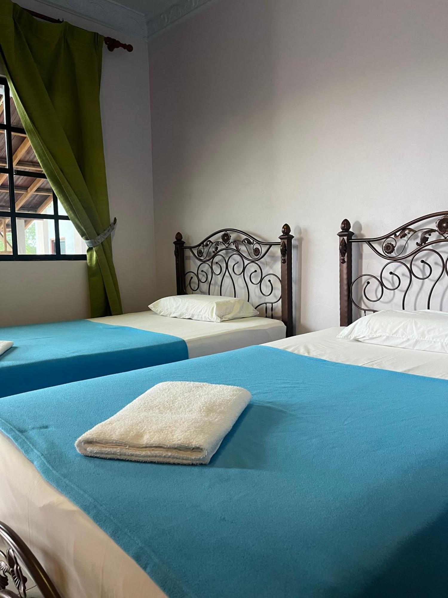 Kanza Beach Inn Marang Esterno foto